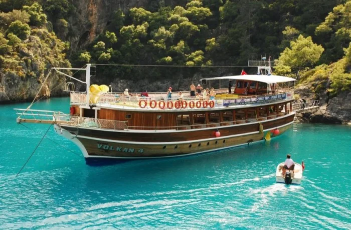 Mavi Yolculuk Tekne Turu